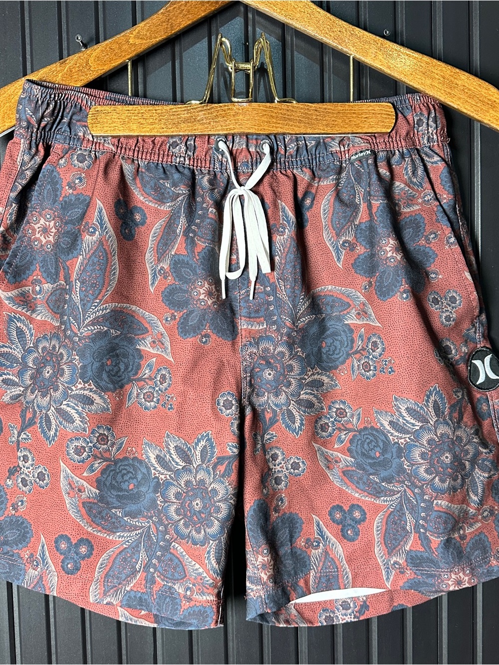 Hurley Men's Floral Hybrid Shorts - Dusty Rose & Charcoal